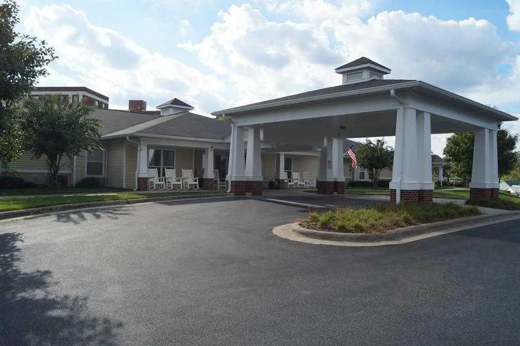 Photo of Somerset Court at University Place, Assisted Living, Winston Salem, NC 8