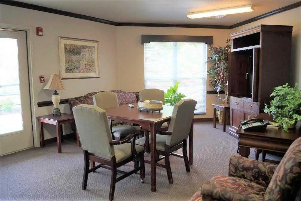 Photo of Somerset Court at University Place, Assisted Living, Winston Salem, NC 9