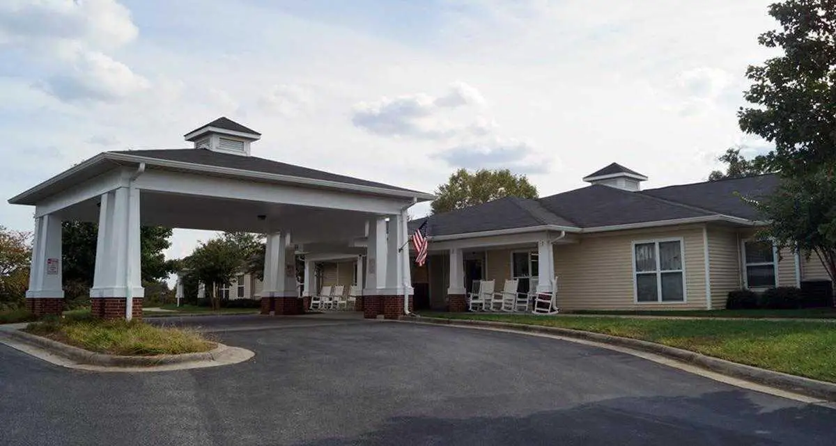 Photo of Somerset Court at University Place, Assisted Living, Winston Salem, NC 10