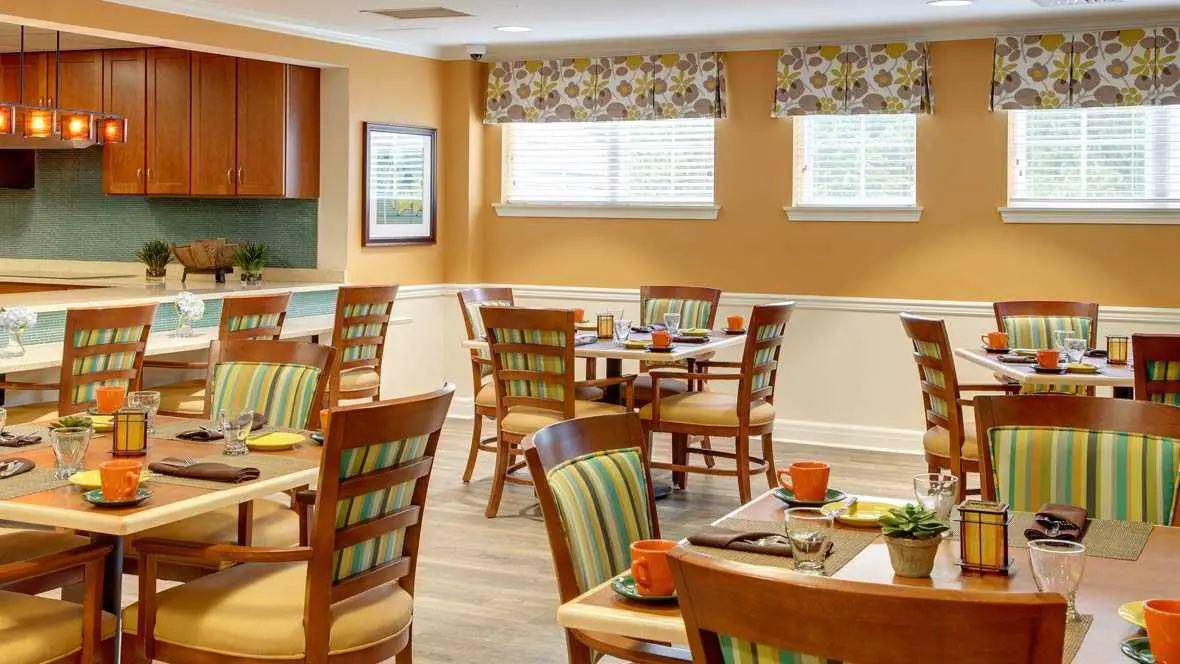 Photo of Atria Crossroads Place, Assisted Living, Waterford, CT 6