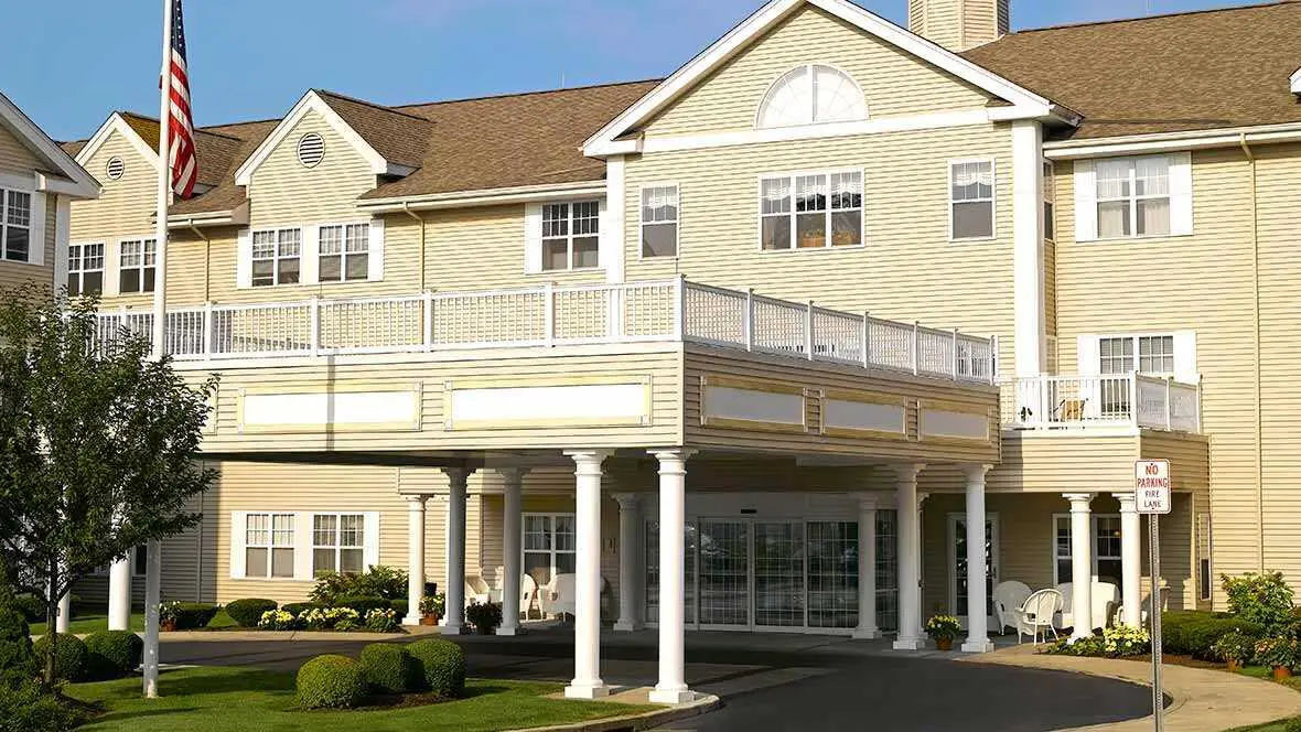 Photo of Atria Crossroads Place, Assisted Living, Waterford, CT 9
