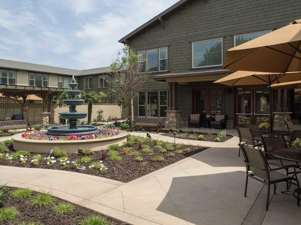 Photo of Oakmont of Whittier, Assisted Living, Whittier, CA 2