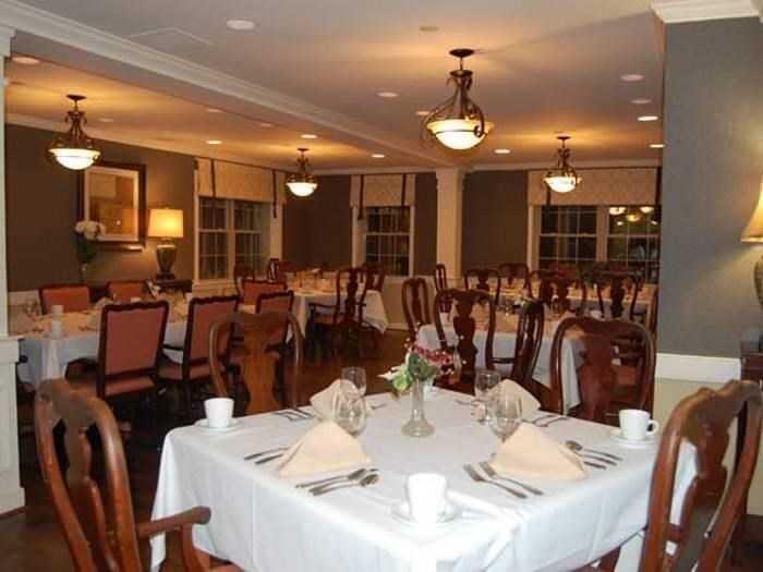 Photo of Pacifica Senior Living Victoria Court, Assisted Living, Memory Care, Cranston, RI 5