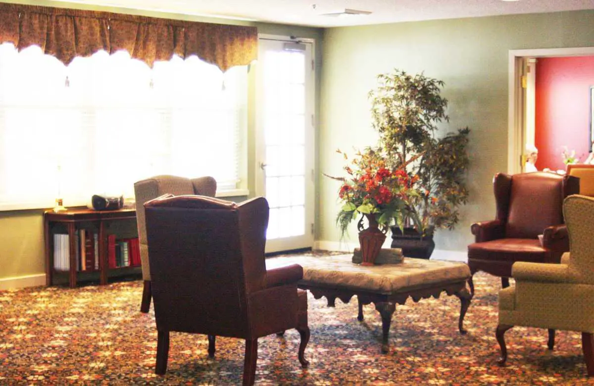 Photo of Stonebridge Oak Tree Villas, Assisted Living, Jefferson City, MO 5