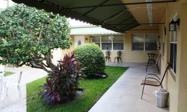 Photo of Abbey Manor Retirement Residence, Assisted Living, Hollywood, FL 2