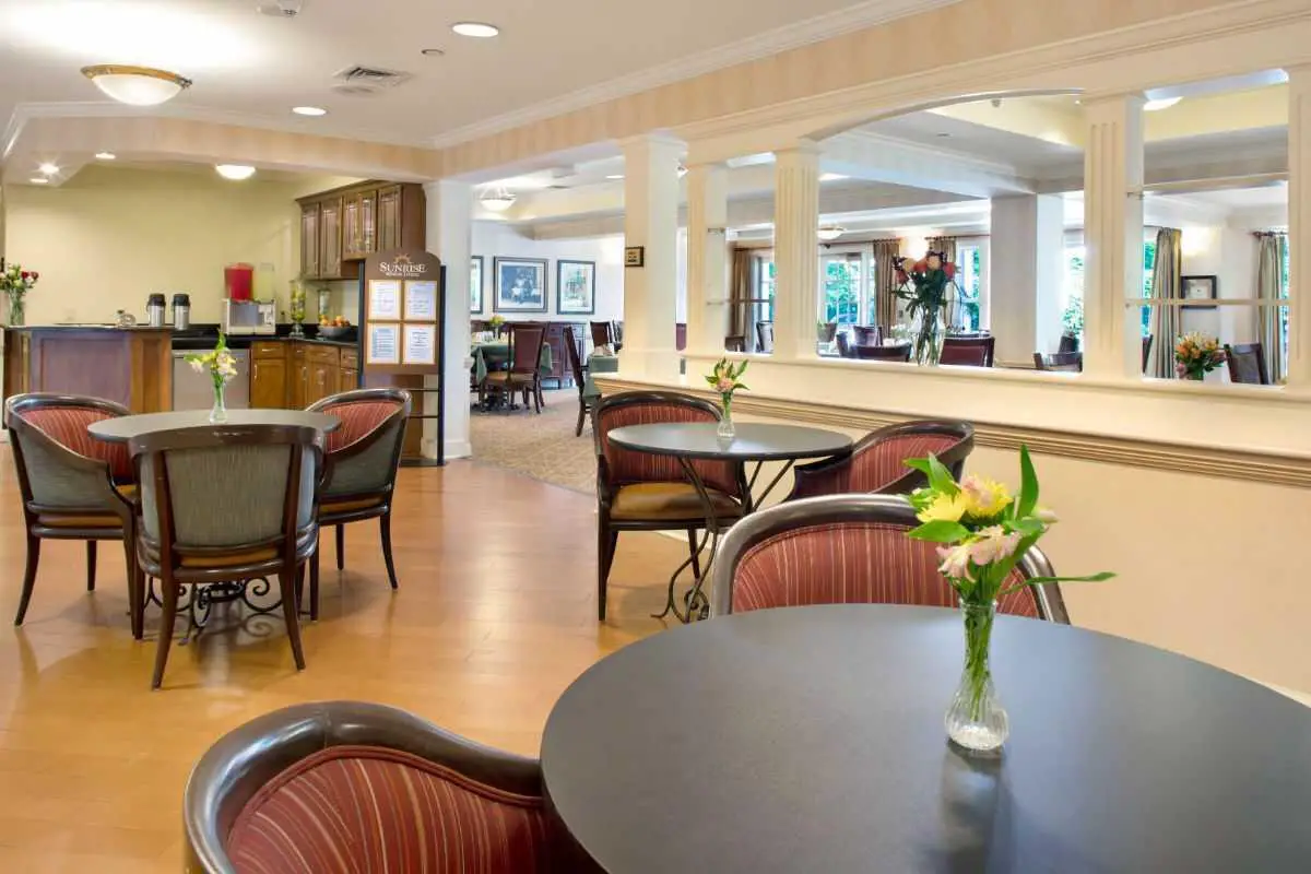 Photo of Sunrise of Cuyahoga Falls, Assisted Living, Cuyahoga Falls, OH 6