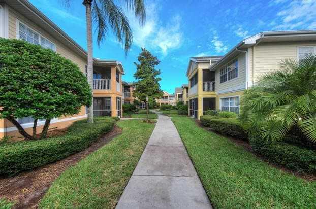 Photo of Aston Gardens at the Courtyards, Assisted Living, Sun City Center, FL 3