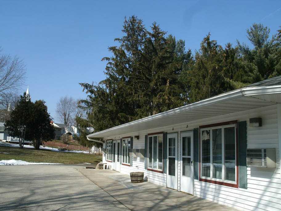 Barrett House of Samuel's Grove Senior Living Community Assisted