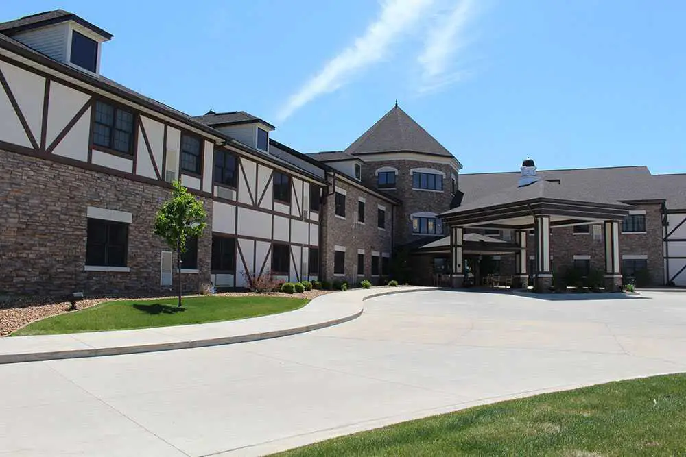 Photo of Evergreen Castle Manor, Assisted Living, Lincoln, IL 3