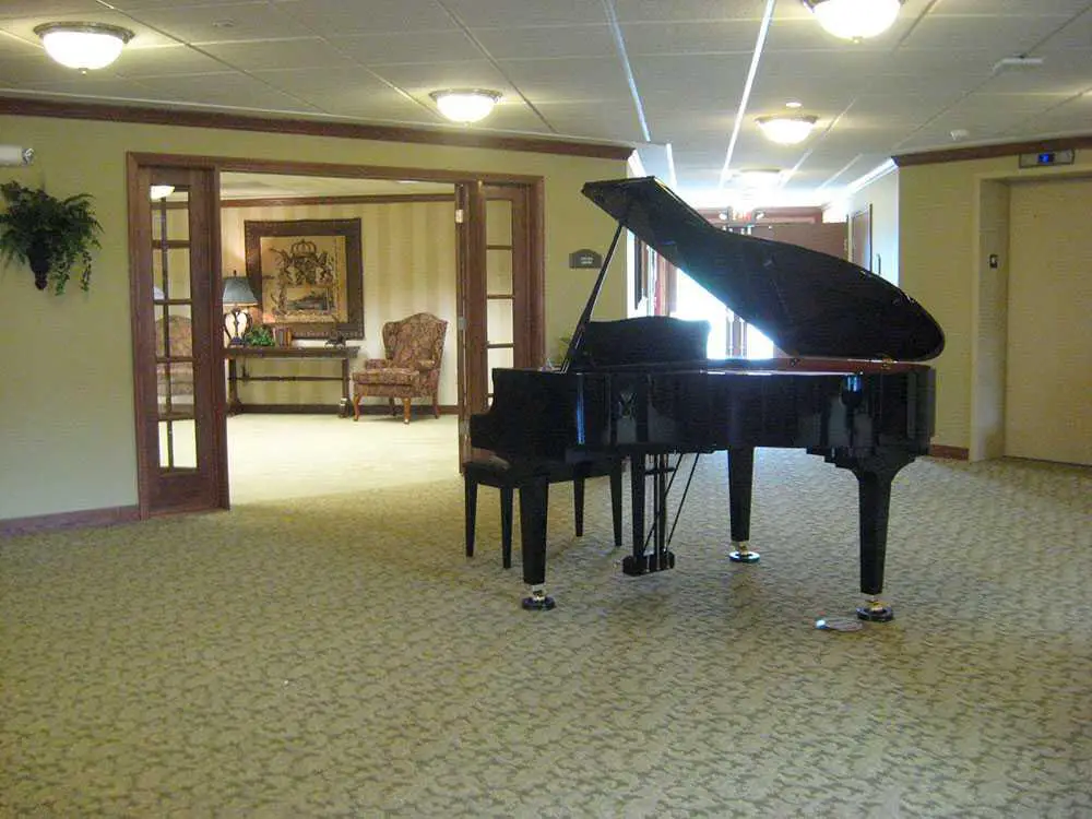 Photo of Evergreen Castle Manor, Assisted Living, Lincoln, IL 7