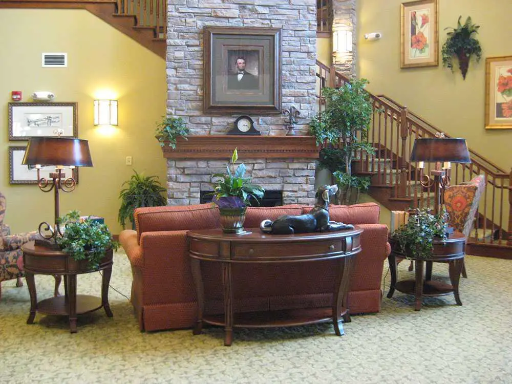 Photo of Evergreen Castle Manor, Assisted Living, Lincoln, IL 8