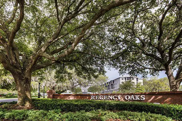 Photo of Regency Oaks Clearwater, Assisted Living, Nursing Home, Independent Living, CCRC, Clearwater, FL 1