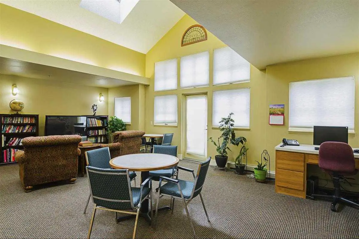 Photo of Cambridge Court, Assisted Living, Kearney, NE 1