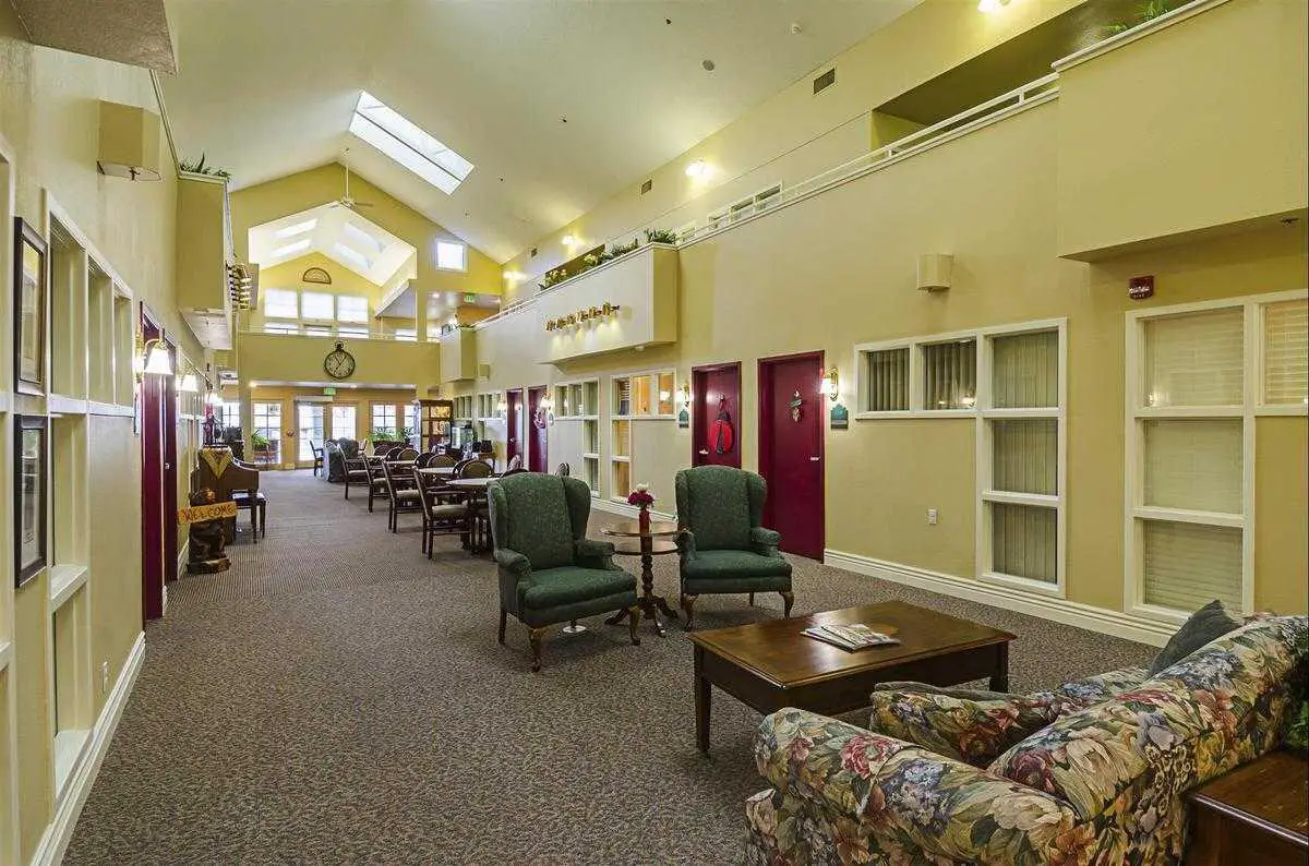 Photo of Cambridge Court, Assisted Living, Kearney, NE 3