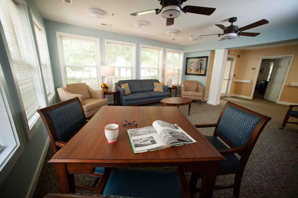 Photo of Commonwealth Senior Living at Churchland House, Assisted Living, Memory Care, Portsmouth, VA 10