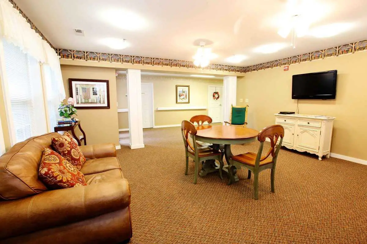 Photo of Commonwealth Senior Living at Churchland House, Assisted Living, Memory Care, Portsmouth, VA 17