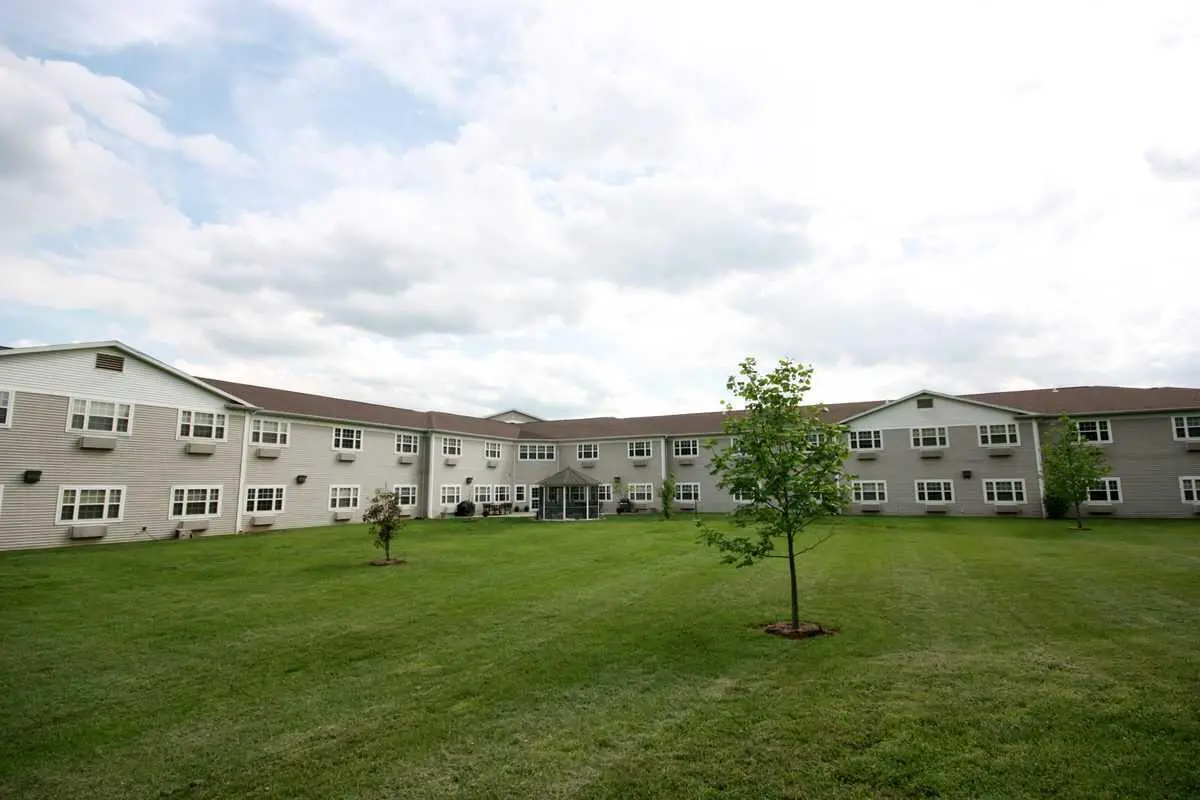 Photo of Heritage Woods of Benton, Assisted Living, Benton, IL 1