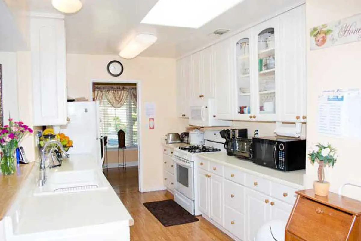 Mom & Dad's House Cottage | Assisted Living in Long Beach ...