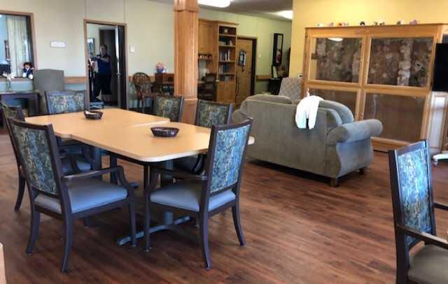 Photo of Summit Pointe Senior Living, Assisted Living, Memory Care, Marion, IA 7