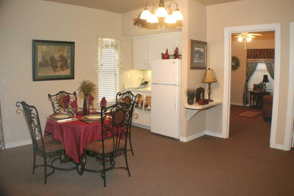 Photo of Country Gardens Assisted Living Community, Assisted Living, Muskogee, OK 4