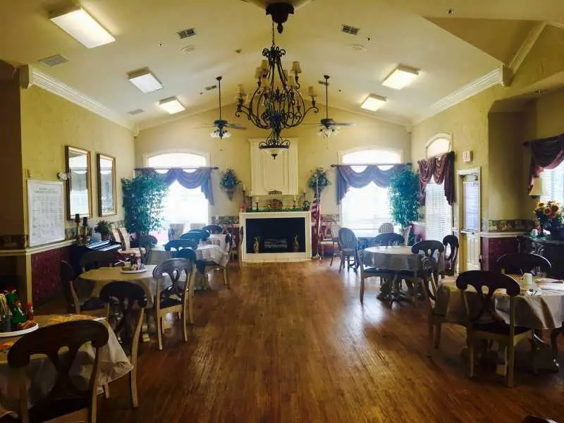 Photo of Colonial Lodge, Assisted Living, Greenville, TX 4