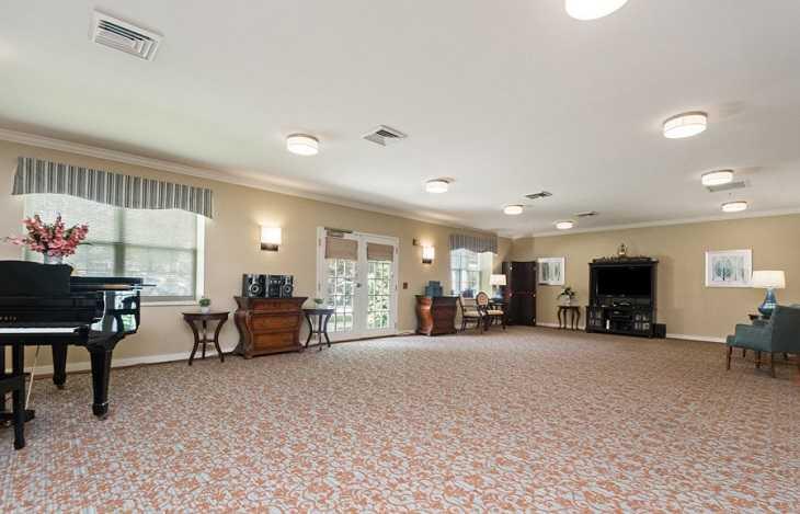 Photo of Elmcroft of Hagerstown, Assisted Living, Hagerstown, MD 3