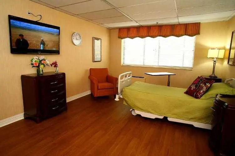Photo of NHC Healthcare Johnson City, Assisted Living, Johnson City, TN 8