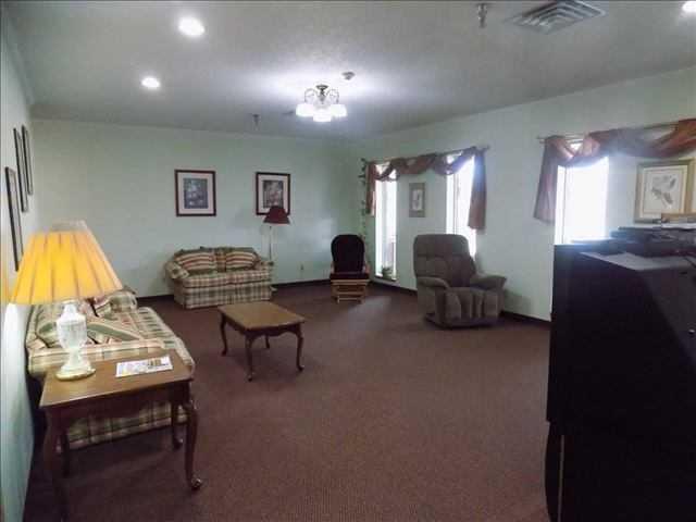 Photo of Cedargate Healthcare, Assisted Living, Poplar Bluff, MO 7