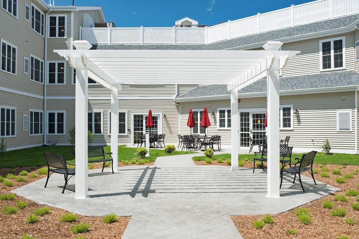 Photo of The Arbors at Dracut, Assisted Living, Dracut, MA 12