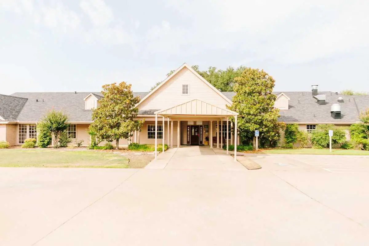 Photo of The Oaks of Granbury, Assisted Living, Granbury, TX 4
