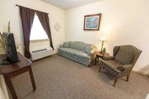 Photo of The Suites at Continuing Healthcare of Niles, Assisted Living, Niles, OH 2