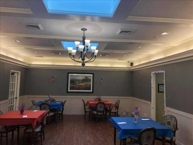 Photo of Charter Senior Living of Glen Ellyn, Assisted Living, Glen Ellyn, IL 3